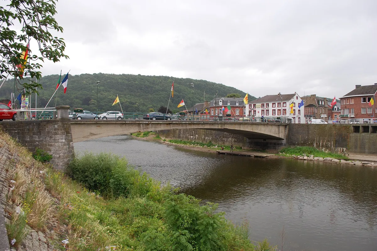 Centre d’Esneux et pont sur l’Ourthe