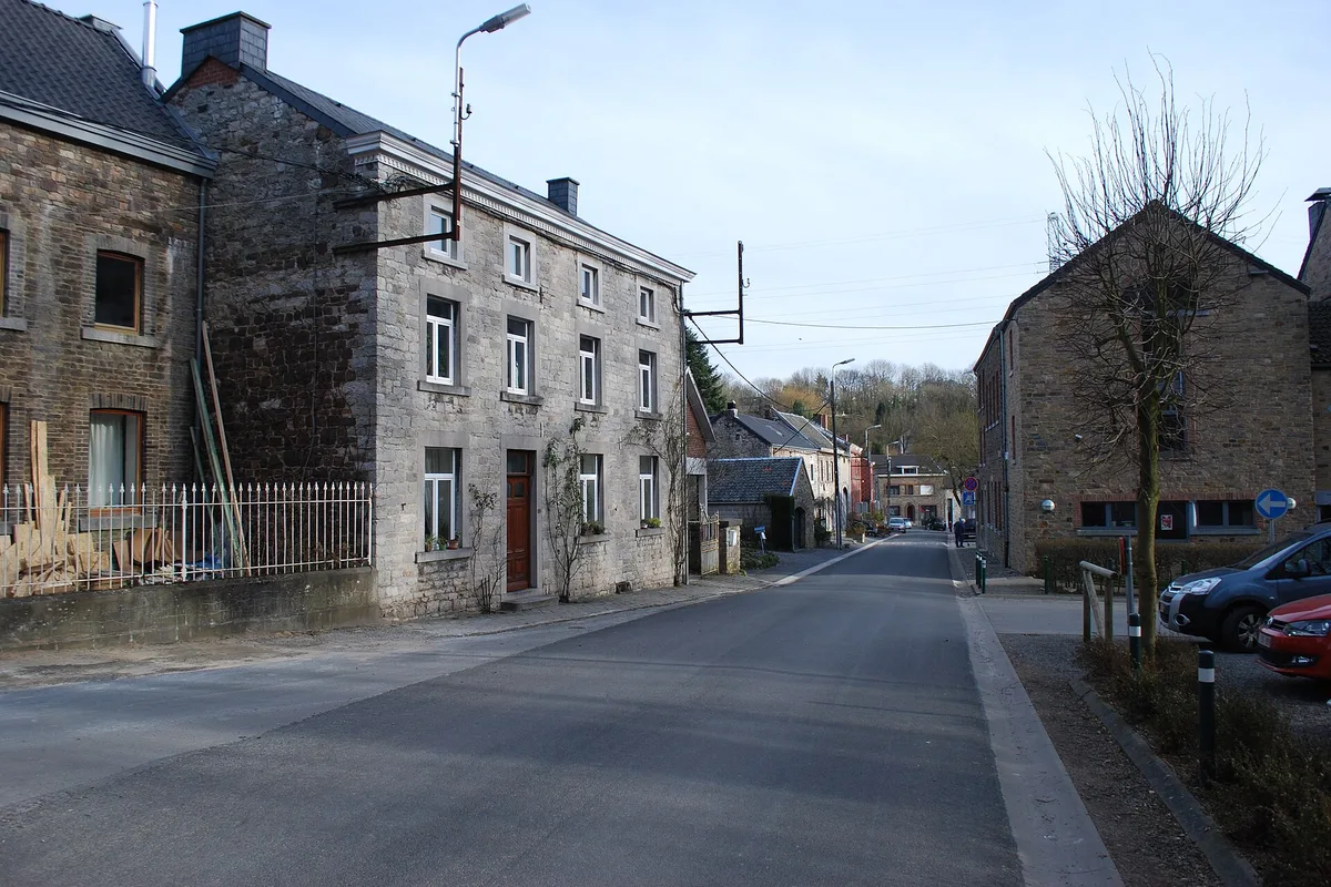 Rue du centre de Neuville-en-Condroz à Neupré