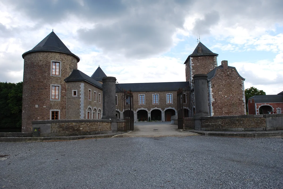 Château de Neuville dans la commune de Neupré