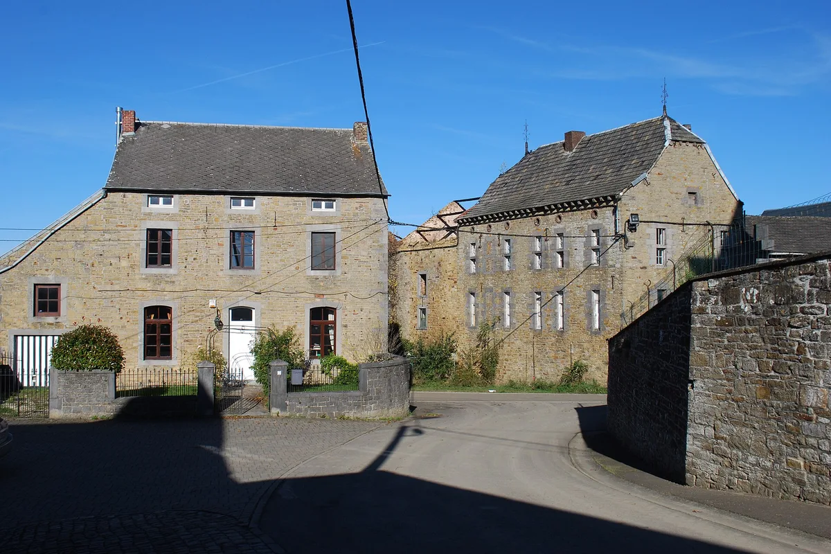 Maisons en pierre dans un village de la commune d’Ouffet